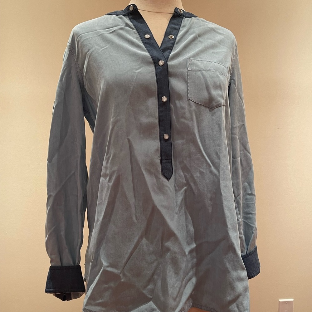 Vince button down